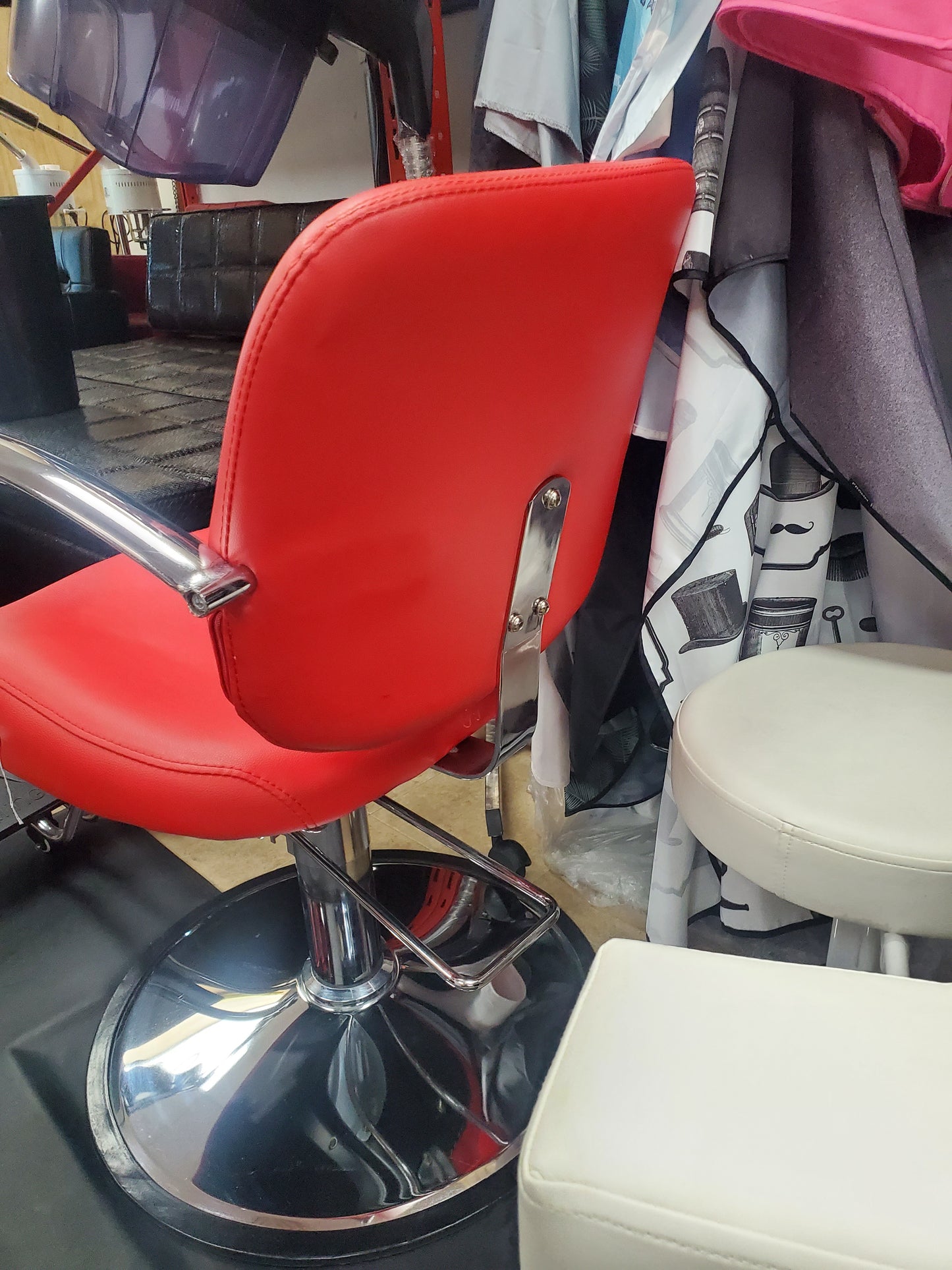 Styling Chairs RED Crome base 25