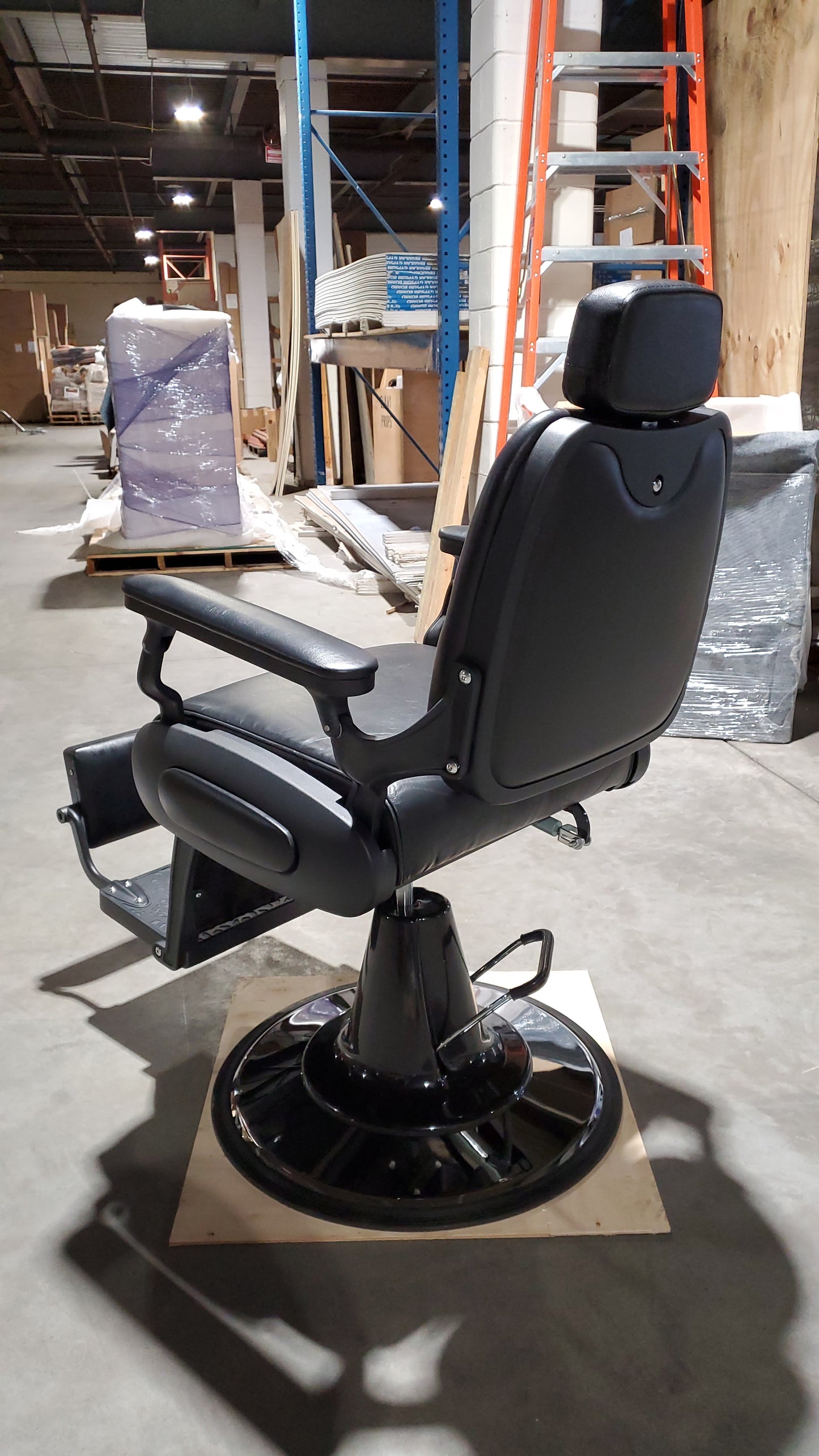 Barber Chair Black CREEDBAR913