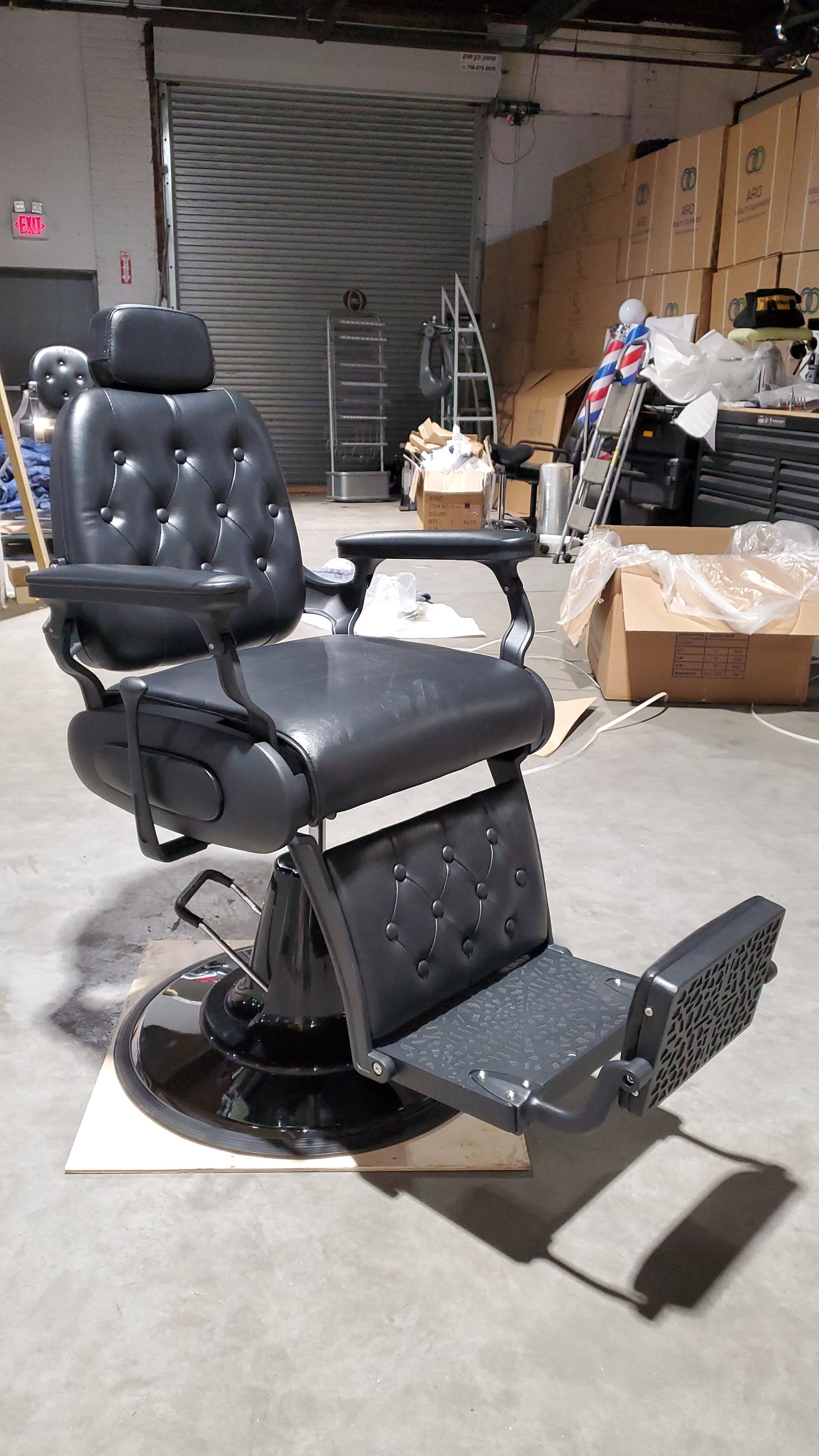 Barber Chair Black CREEDBAR913