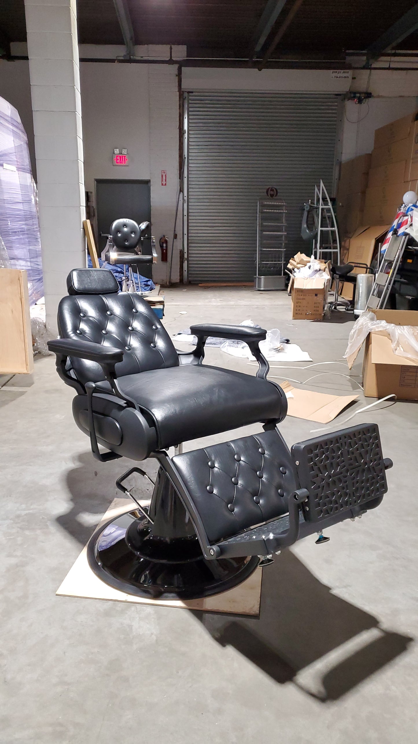 Barber Chair Black CREEDBAR913